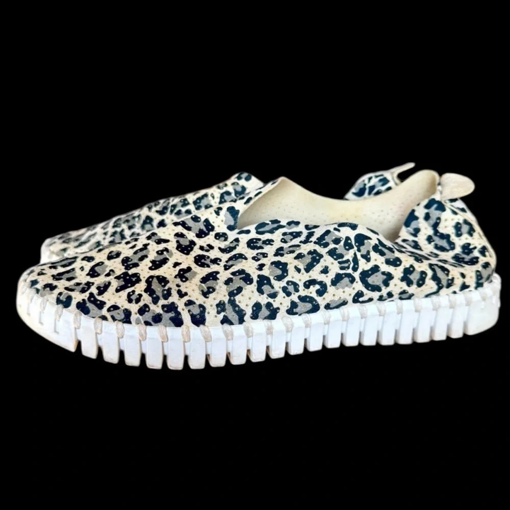 Ilse Jacobson tulip shoe euro 40 US 8 1/2/9 good condition leopard print.